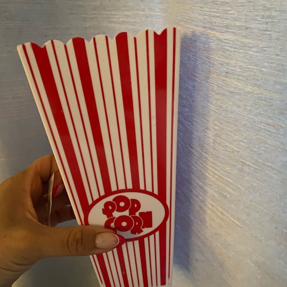 Red and White Popcorn Container- pack of 10- brand new